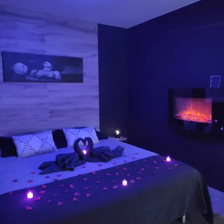 Loft Sauna Jacuzzi Ospariegeois 拉夫拉内