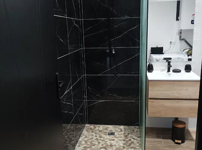 Apartamento Loft Sauna Jacuzzi Ospariegeois